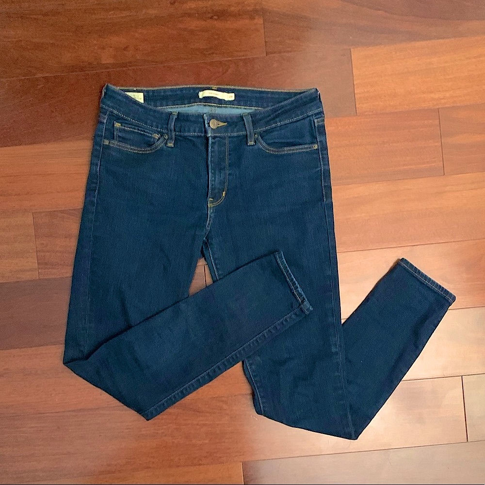 Levi’s 711 Skinny Jeans (size 29)